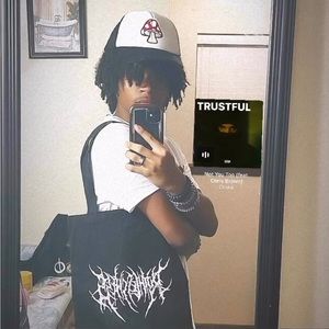 Meet your Posher, Marc